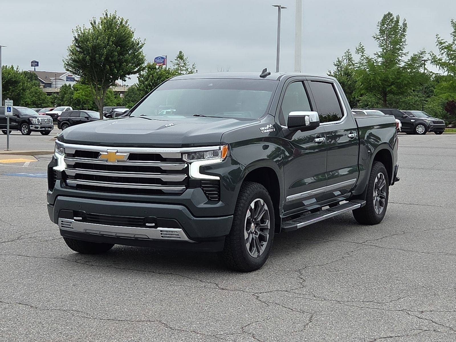View vehicle photo 2