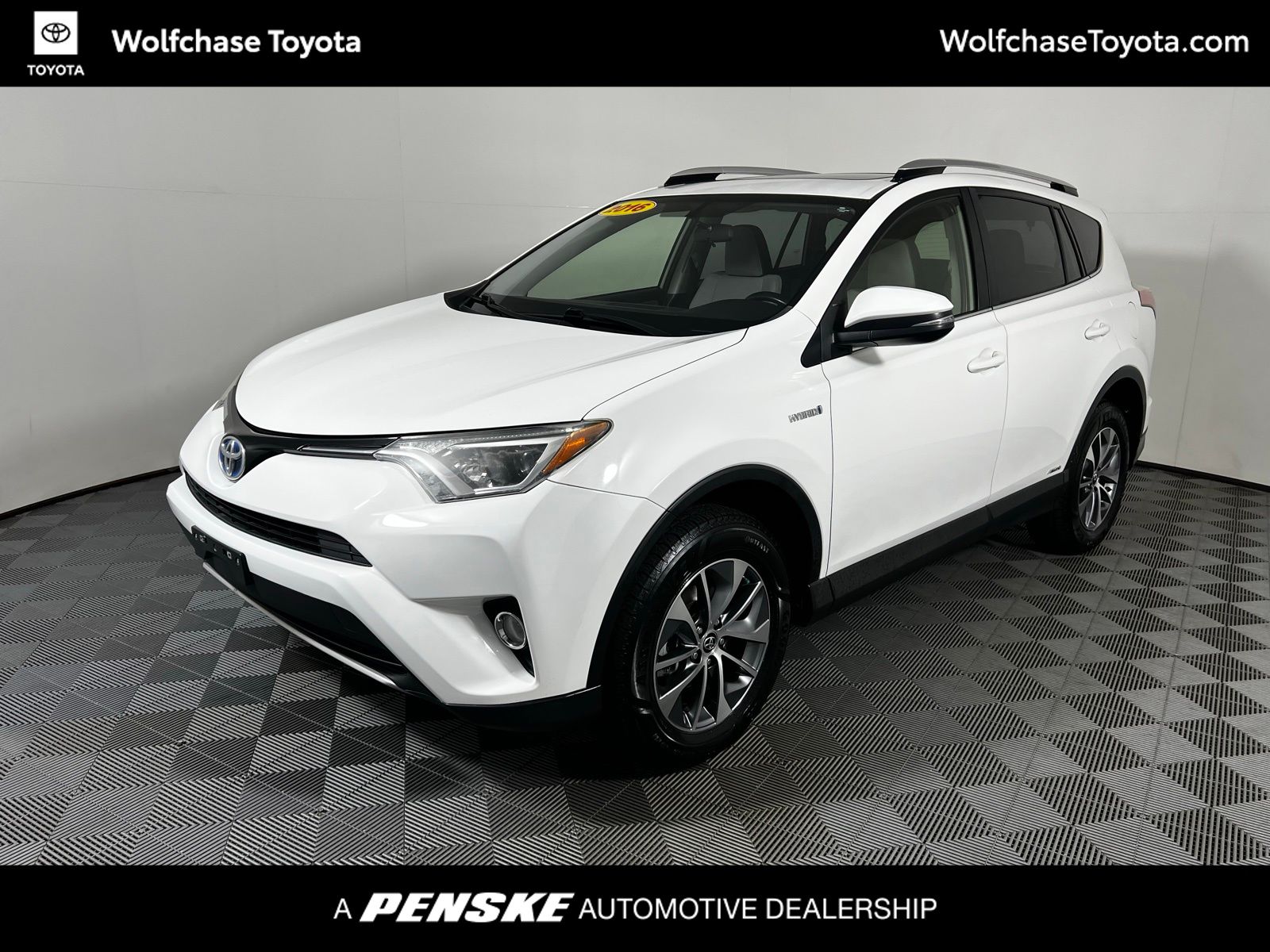 Thumbnail: 2016 Toyota RAV4 - 1