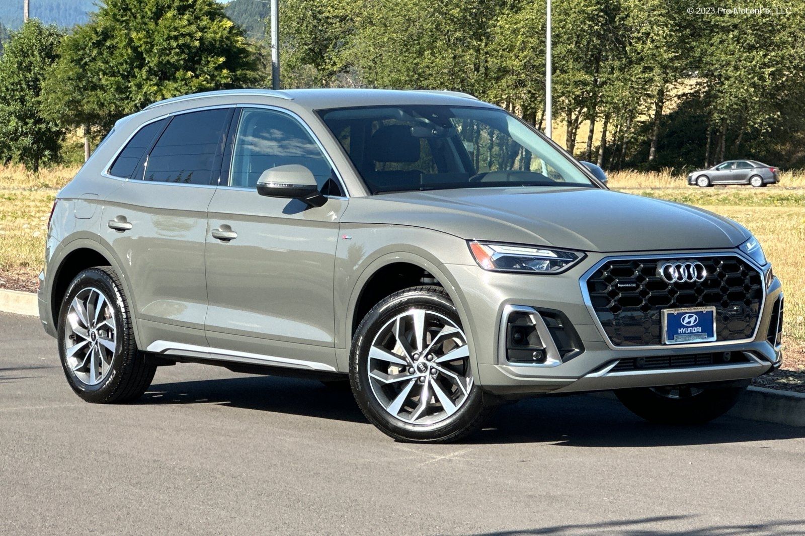 Chronos Gray Metallic 2025 Audi Q5 SUV / Crossover All-Wheel Drive 7-Speed Automatic