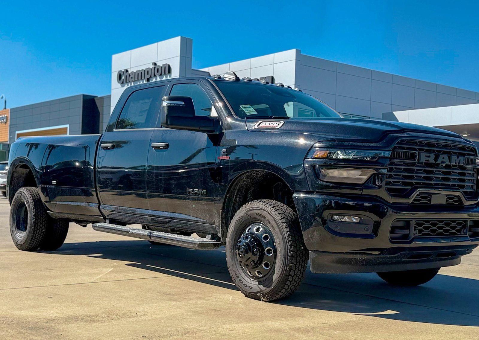 2026 RAM 3500 Big Horn Crew Cab LB DRW 4WD