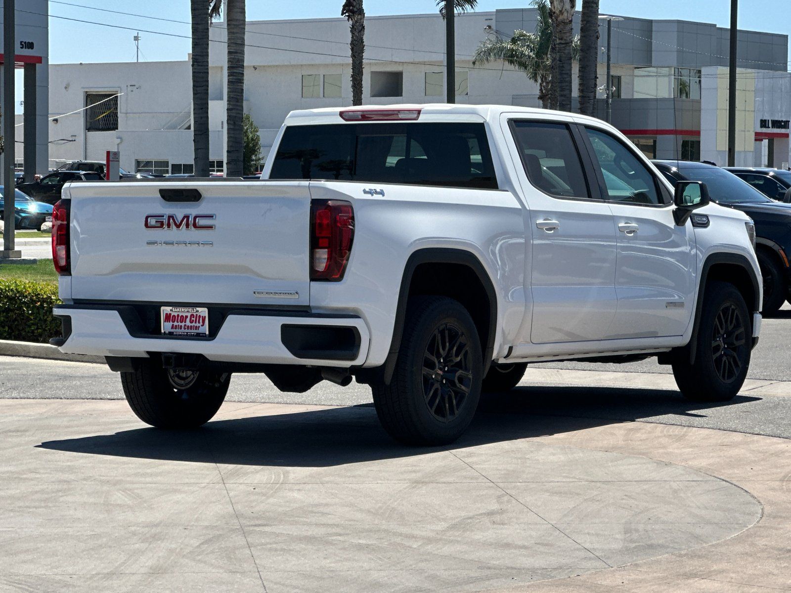 View vehicle photo 4
