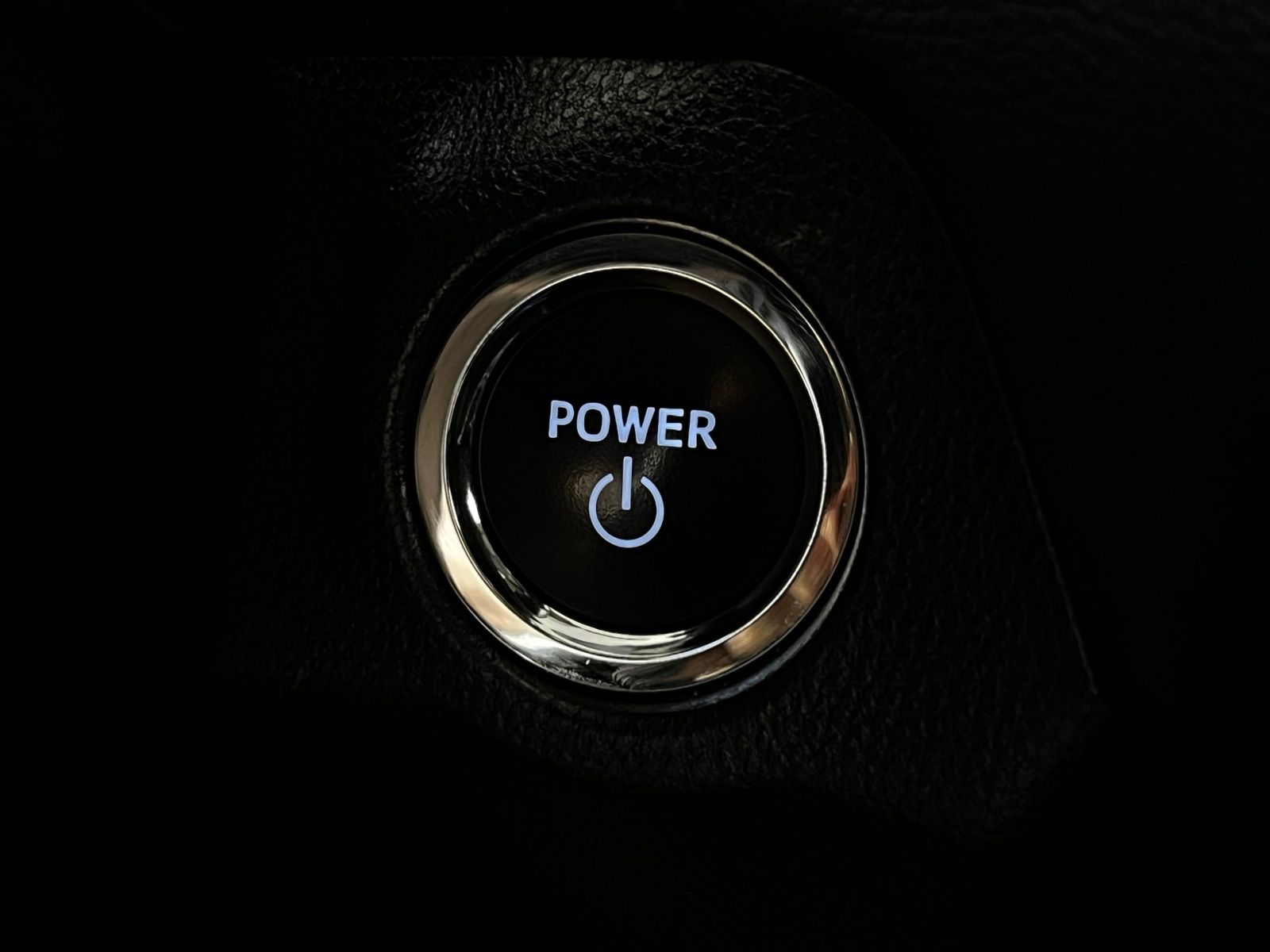 Thumbnail: 2025 Toyota RAV4 - 21