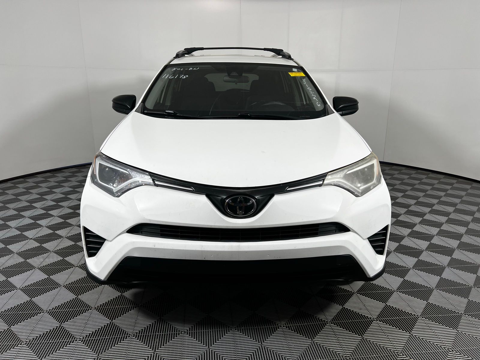 Thumbnail: 2017 Toyota RAV4 - 2