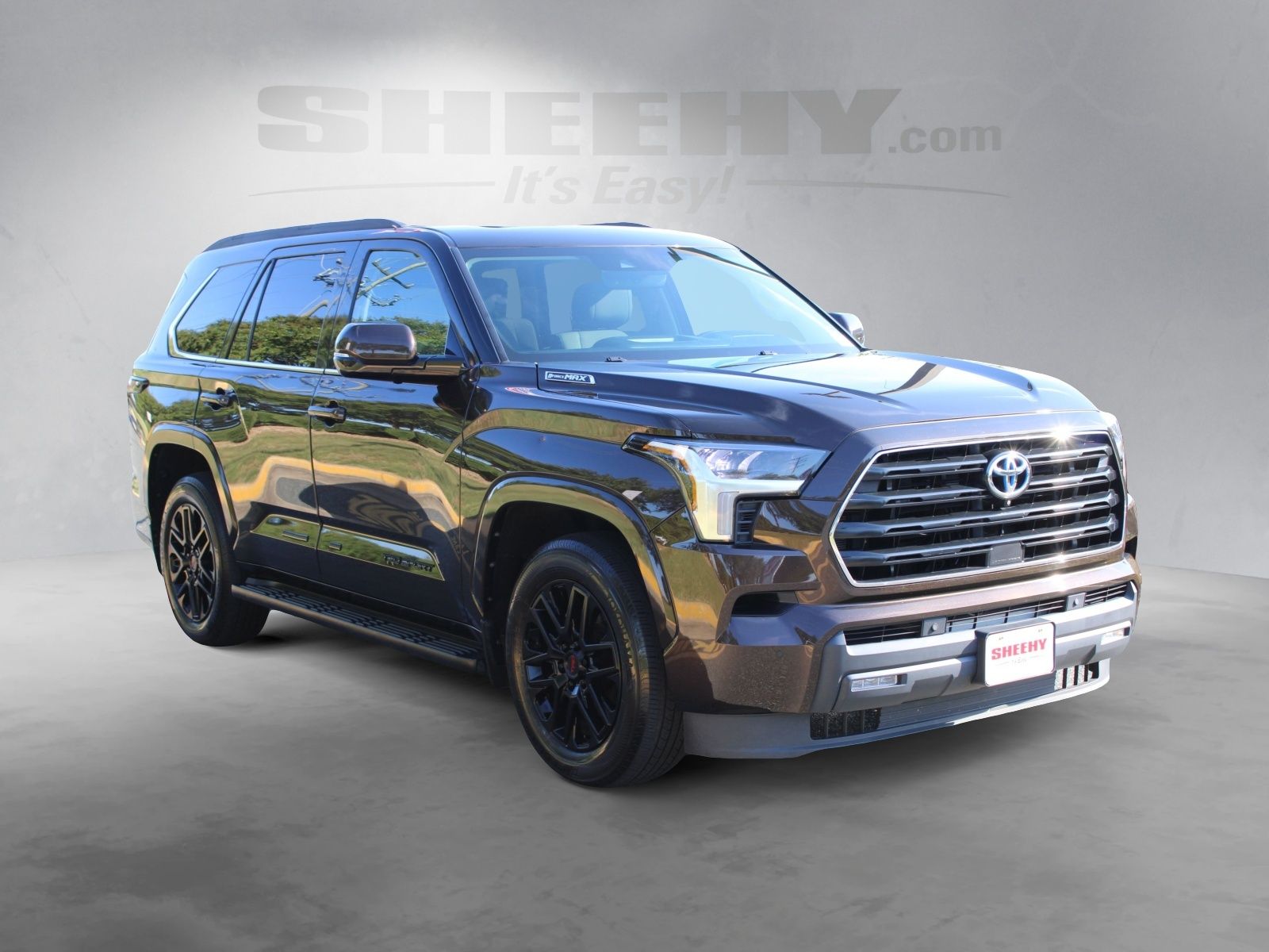 Used 2023  Toyota SR5 image 2