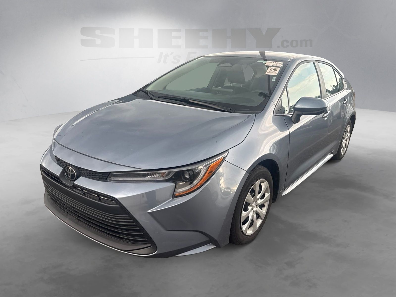 Used 2025  Toyota LE image 8