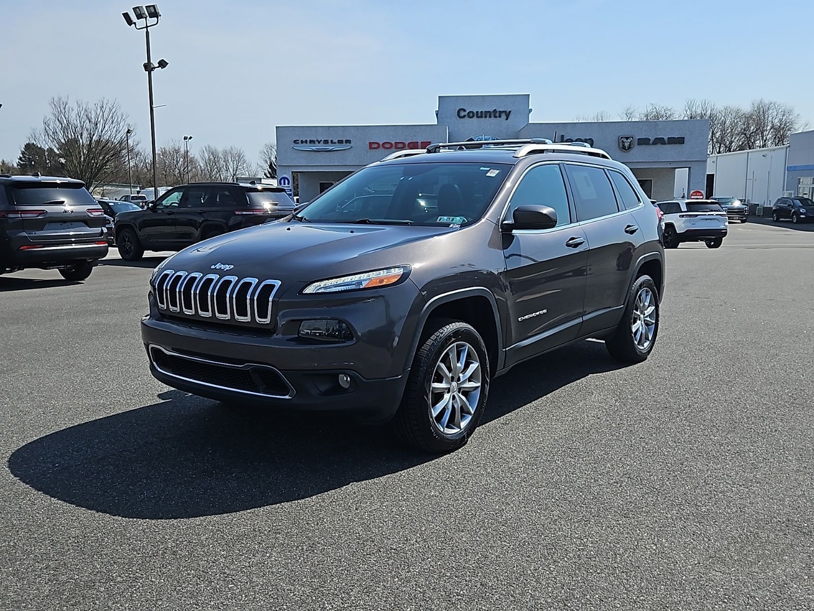 Gray (Granite Crystal Metallic Clearcoat) 2018 Jeep Cherokee Limited 4WD SUV / Crossover Four-Wheel Drive 9-Speed Automatic