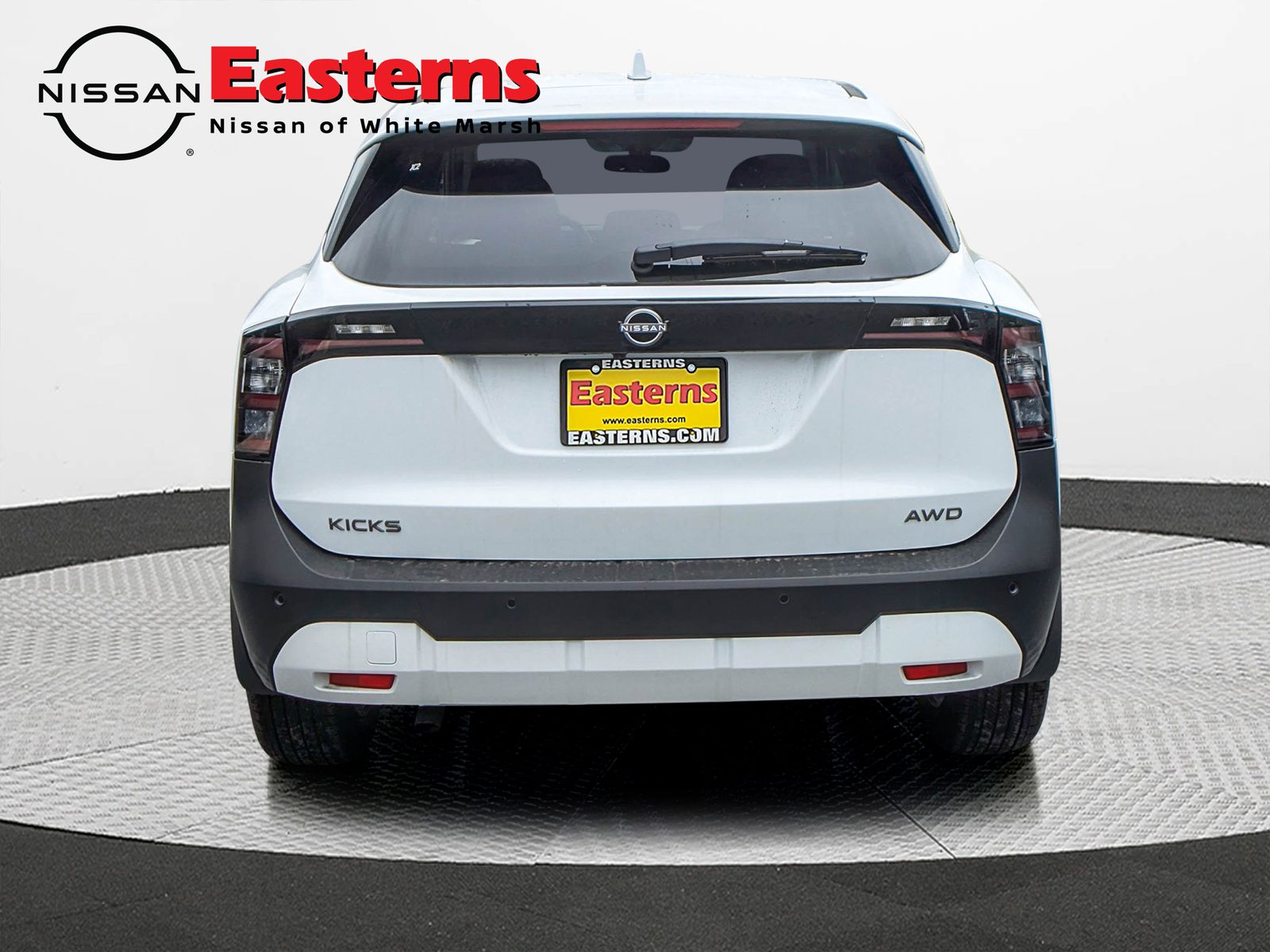 2025 Nissan Kicks SV photo 3