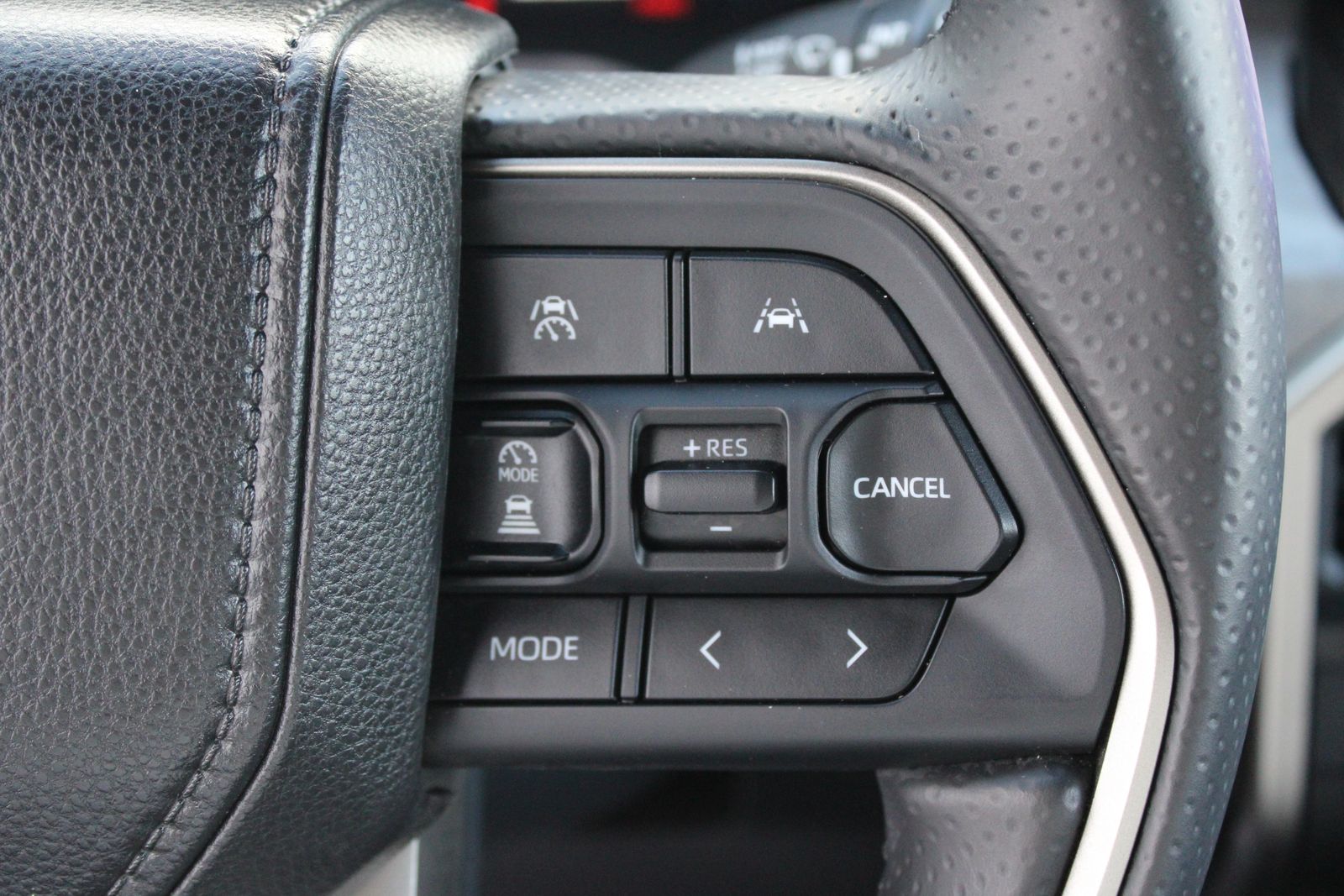 Used 2025  Toyota Trailhunter image 24