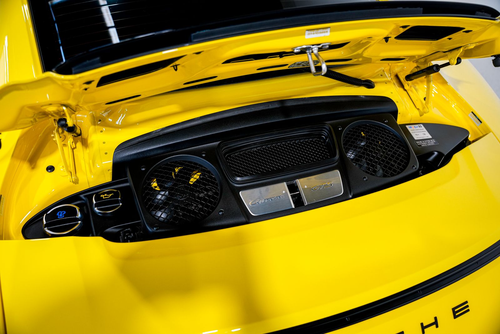2015 Porsche 911 Carrera GTS — photo 43