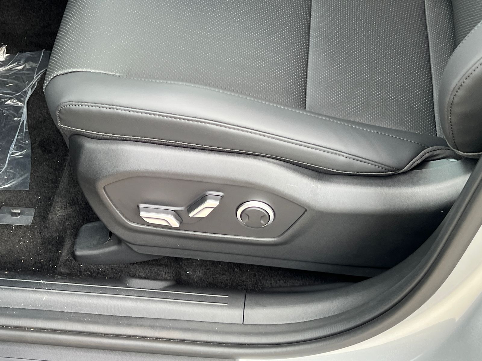 2026 Hyundai Santa Fe SEL photo 10