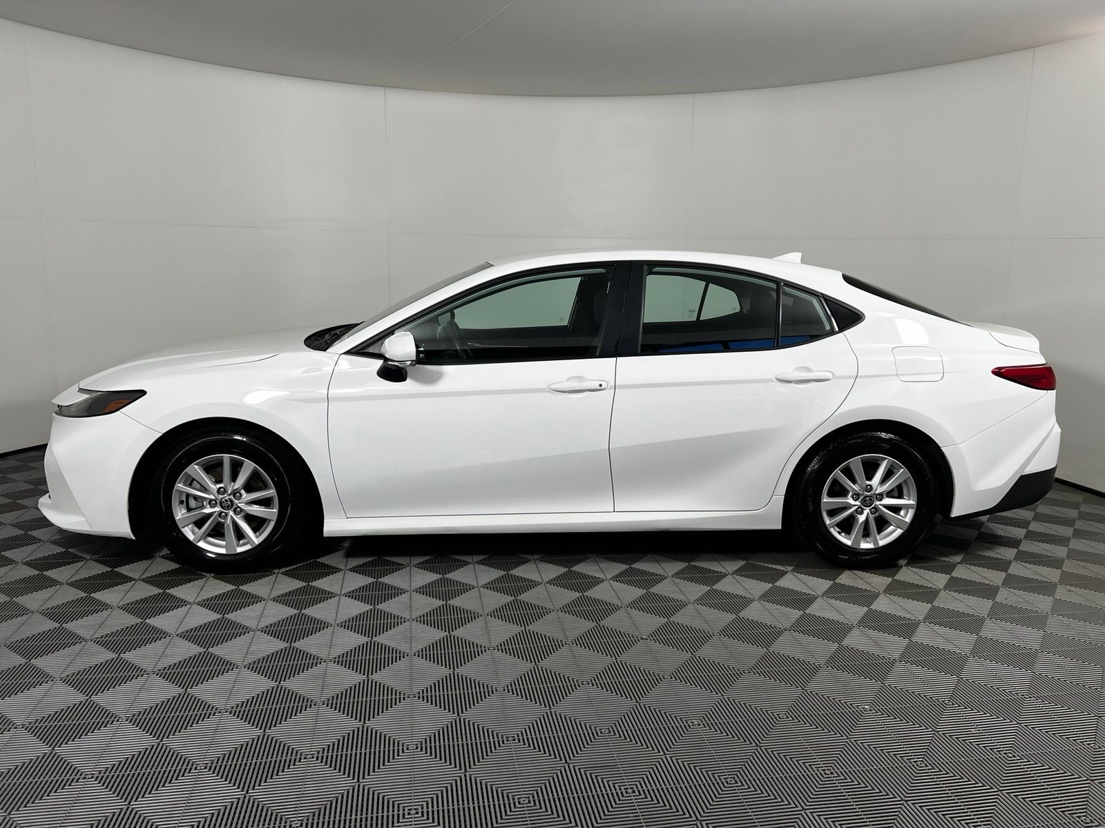 Thumbnail: 2025 Toyota Camry - 8