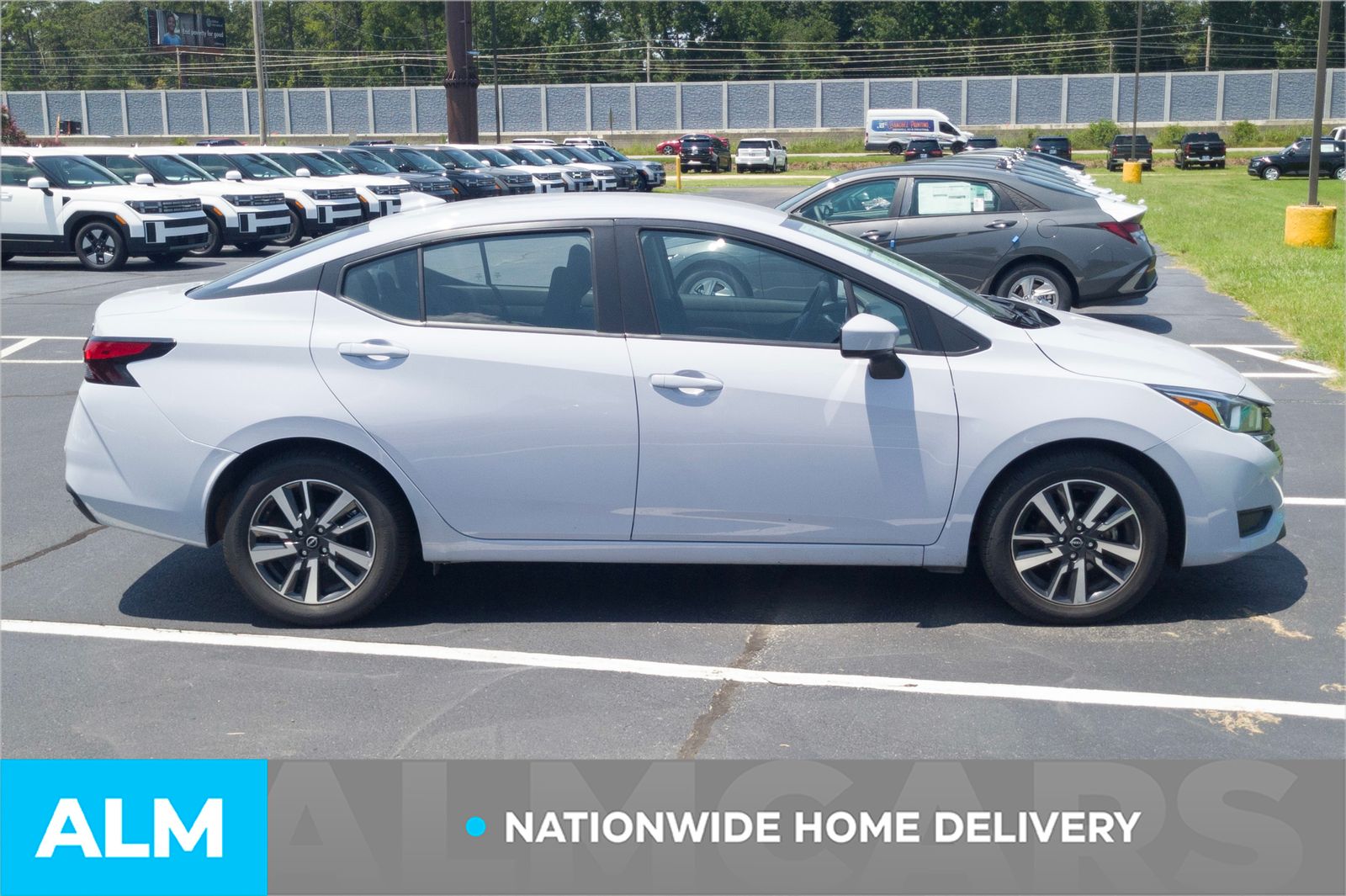 Used 2024 Gray Nissan 1.6 SV image 4