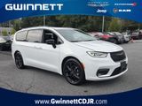 Used 2025 Chrysler Pacifica Van