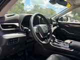 Used 2022 Toyota Highlander Hybrid SUV