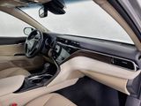 Used 2018 Toyota Camry Hybrid Sedan