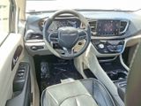 Used 2023 Chrysler Pacifica Van