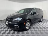 Used 2025 Chrysler Pacifica Van