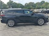 Used 2022 Toyota Highlander SUV