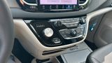 Used 2024 Chrysler Pacifica Van
