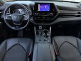 Used 2024 Toyota Highlander SUV