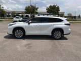 Used 2024 Toyota Highlander SUV