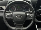 Used 2024 Toyota Highlander Hybrid SUV