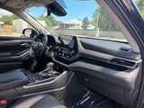 Used 2022 Toyota Highlander Hybrid SUV