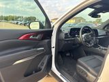 Used 2025 Chevrolet Traverse SUV