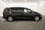 Used 2025 Chrysler Pacifica Van