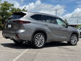 Used 2025 Toyota Highlander SUV
