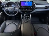 Used 2024 Toyota Highlander SUV