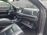 Used 2017 Toyota Highlander SUV