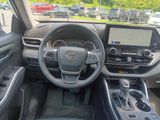 Used 2025 Toyota Highlander SUV