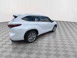 Used 2025 Toyota Highlander Hybrid SUV