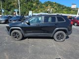 Used 2018 Jeep Cherokee SUV