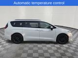 Used 2023 Chrysler Pacifica Van