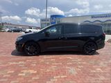 Used 2025 Chrysler Pacifica Van