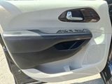 Used 2023 Chrysler Pacifica Van