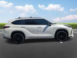 Used 2023 Toyota Highlander SUV