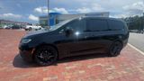 Used 2025 Chrysler Pacifica Van