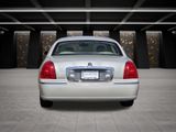 Used 2006 Lincoln Town Car Sedan