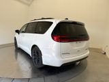 Used 2025 Chrysler Pacifica Van