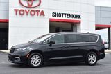 Used 2025 Chrysler Pacifica Van