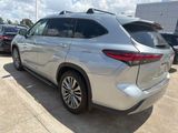 Used 2021 Toyota Highlander Hybrid SUV