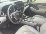 Used 2025 Toyota Highlander Hybrid SUV