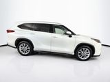 Used 2023 Toyota Highlander SUV