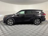 Used 2021 Toyota Highlander SUV