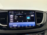 Used 2025 Chrysler Pacifica Van