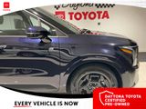 Used 2025 Kia Carnival Van