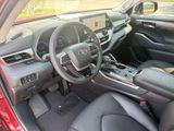 Used 2026 Toyota Highlander Hybrid SUV
